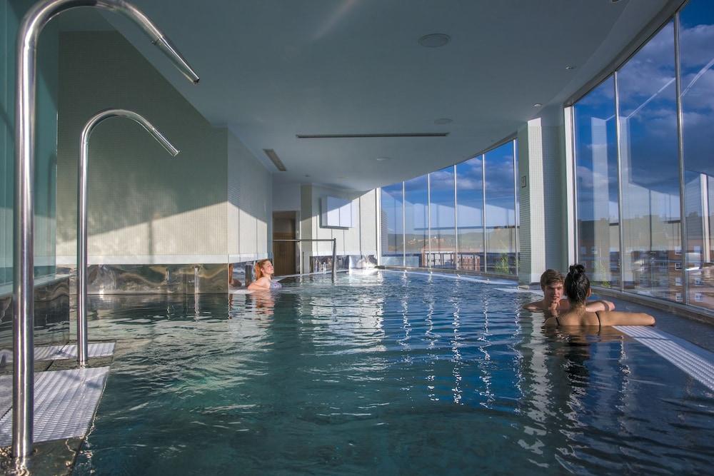 Gran Hotel Lakua Vitoria-Gasteiz Exterior foto The spa at The Landmark