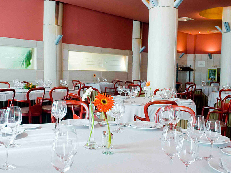 Gran Hotel Lakua Vitoria-Gasteiz Exterior foto Restaurant